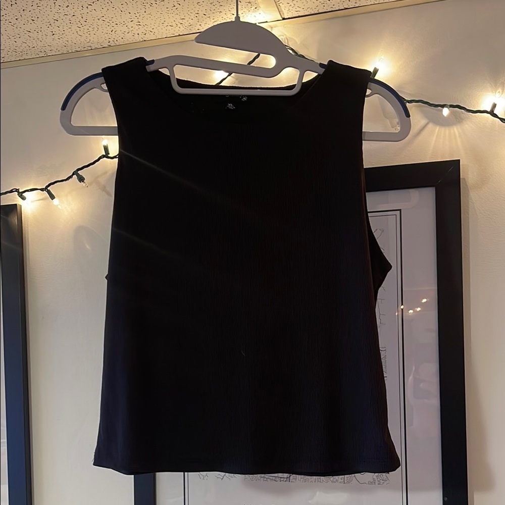 Black Crop Sleeveless Tank Top